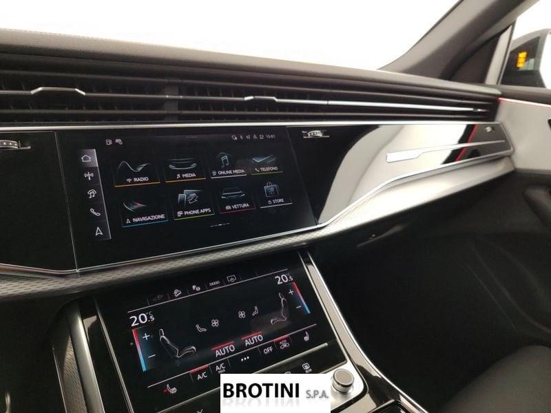 Audi Q8 TFSI e 290kW quattro tip. S Line Ed.