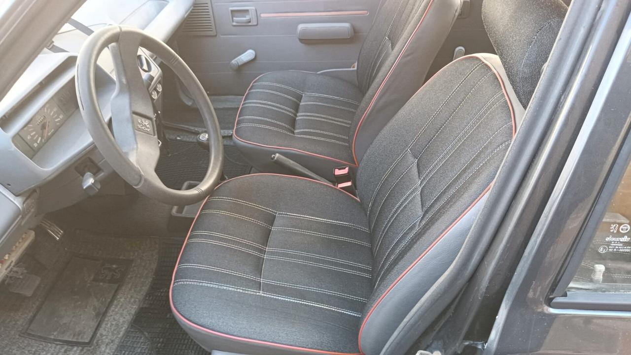 Peugeot 205 954 5 porte Look