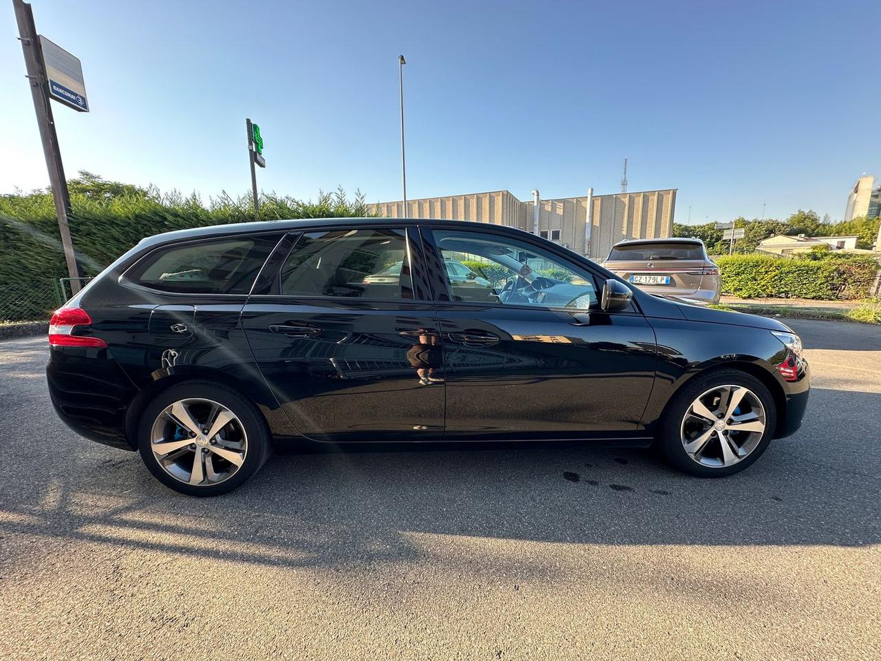 Peugeot 308 Allure 1.5 Blue HDI 130 #6489