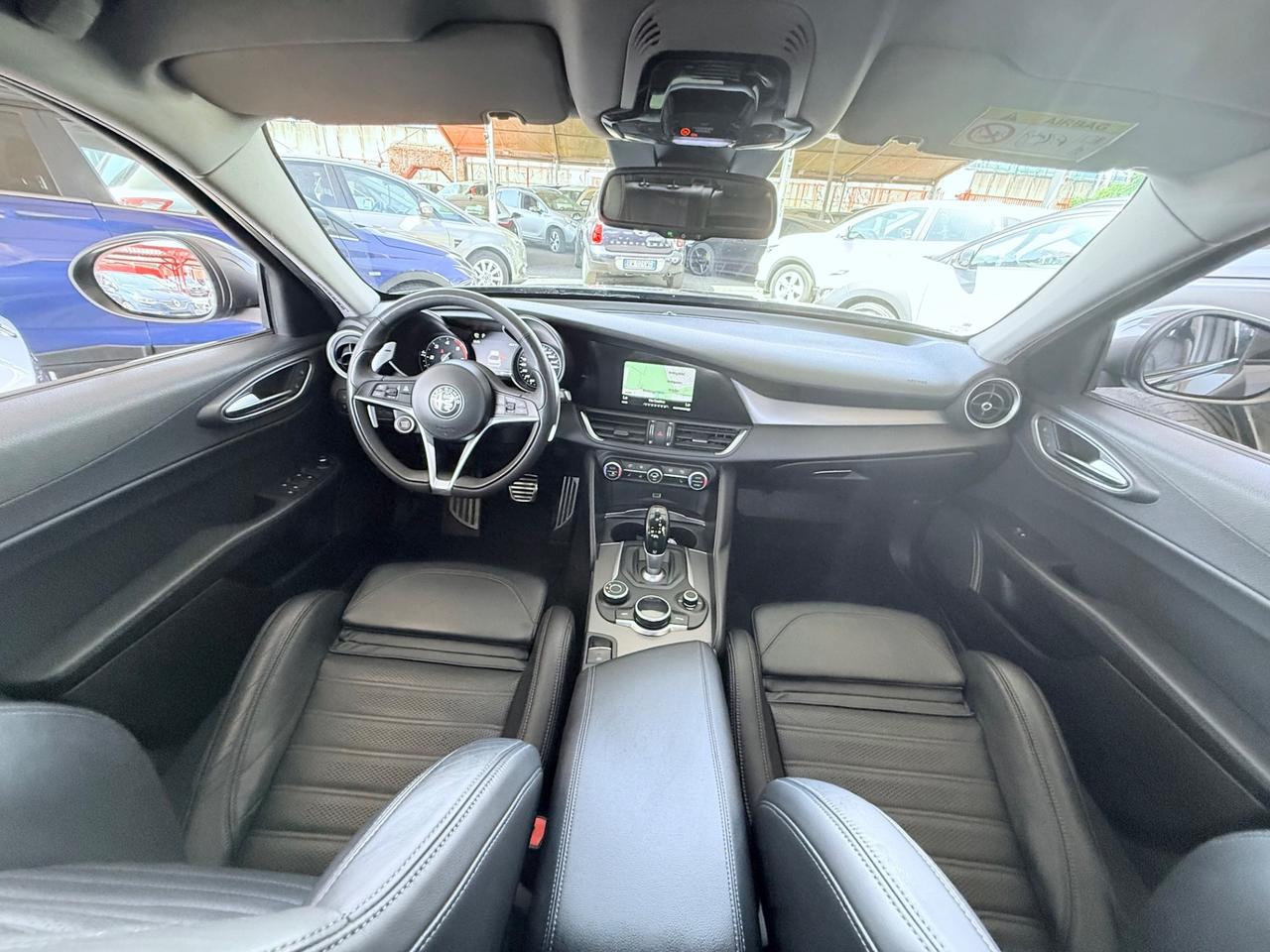Giulia 2.2 Turbodiesel 210 CV AT8 AWD Q4 Veloce-unipro
