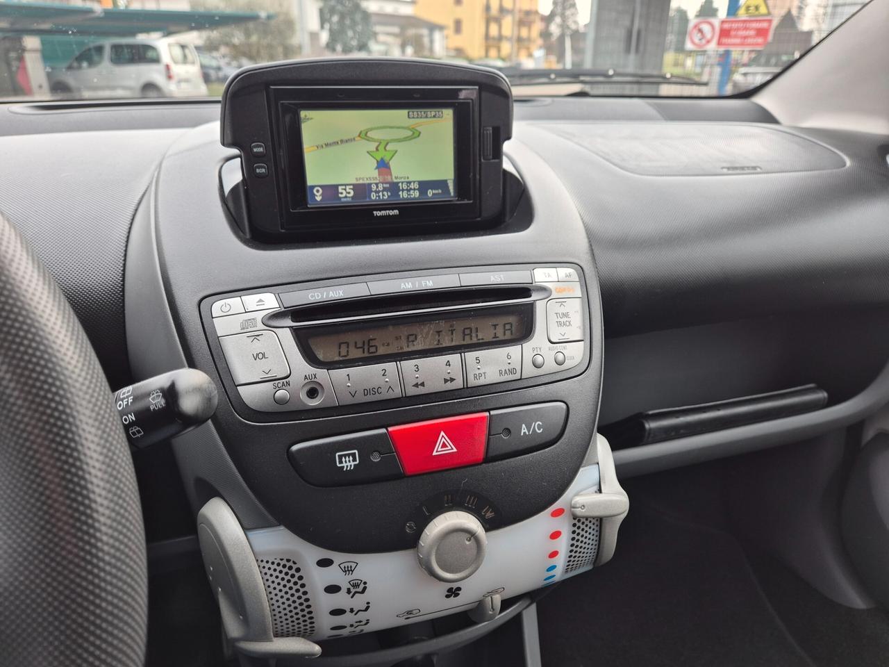 Toyota Aygo 1.0 12V VVT-i 5 porte Deep Ocean Connect