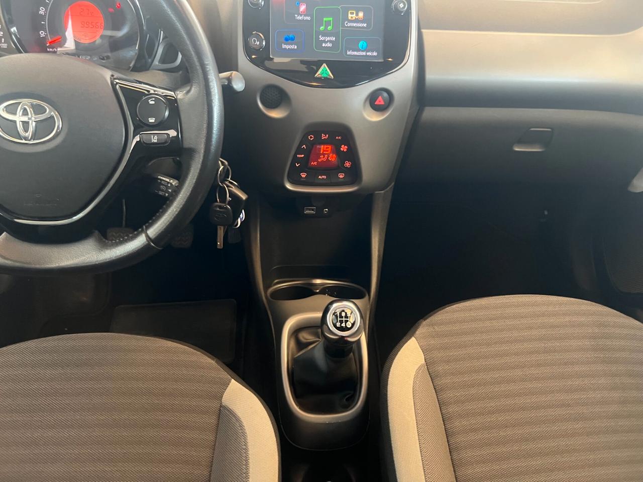 Toyota Aygo 1.0 VVT-i 72 CV 5 porte x-cool telecamera di retro ok neopatentati
