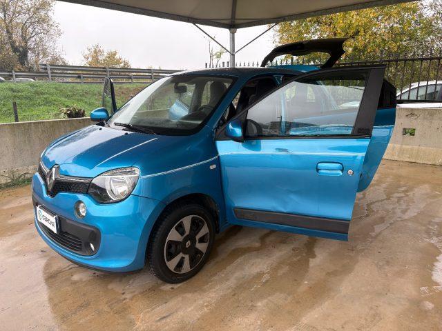 RENAULT Twingo SCe Lovely POCHI CHILOMETRI NAVIGATORE