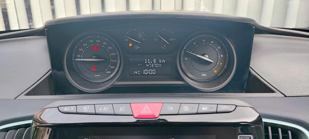 Ypsilon Gold con ricarica Cell e retrocamera 2023