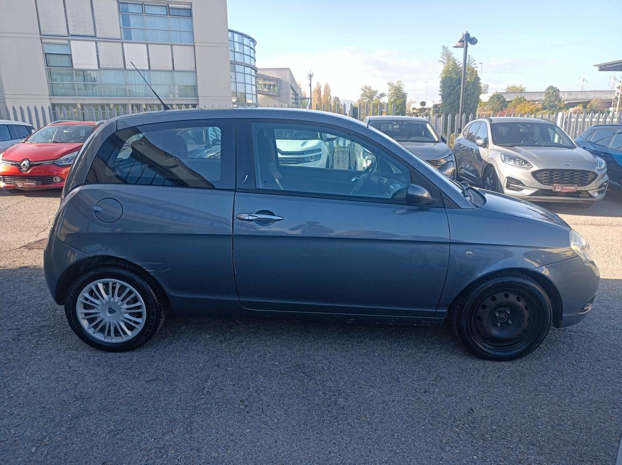Lancia Ypsilon 1.2 Argento