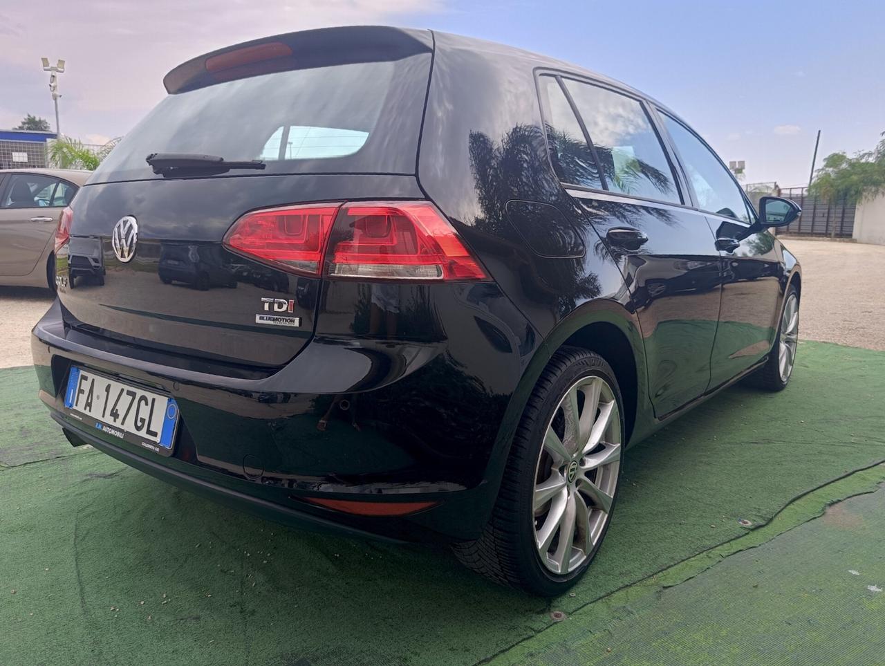 Volkswagen Golf Business 1.6 TDI 5p. Highline BlueMotion Technology . 2015