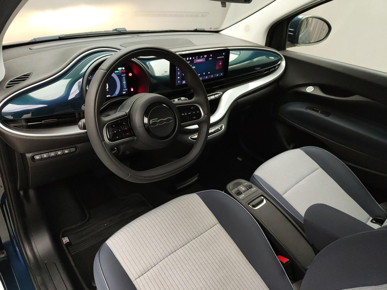 FIAT 500e 3+1 500E 3+1 320KM 118CV 42KW ICON+