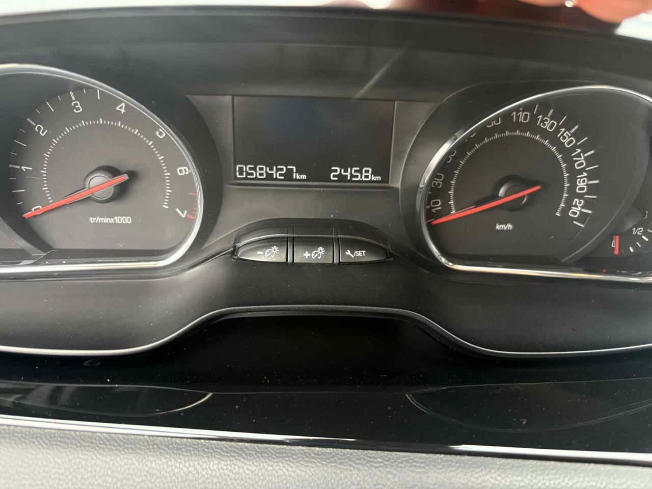 Peugeot 208 1.2 VTi 82 CV 5 porte Access