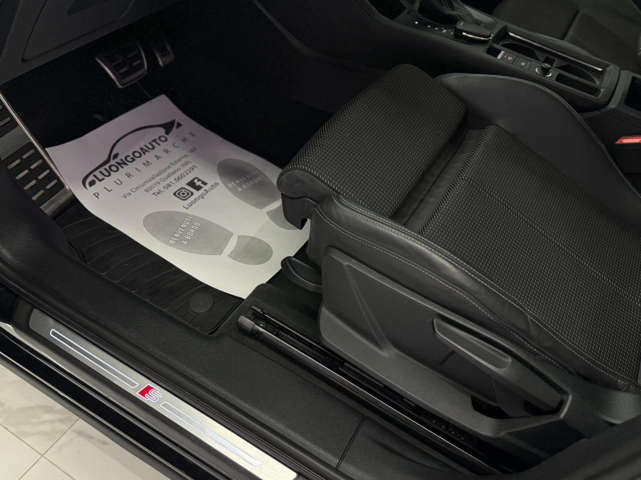 Audi Q3 2.0 TDI S-Tronic S-Line Identity Black