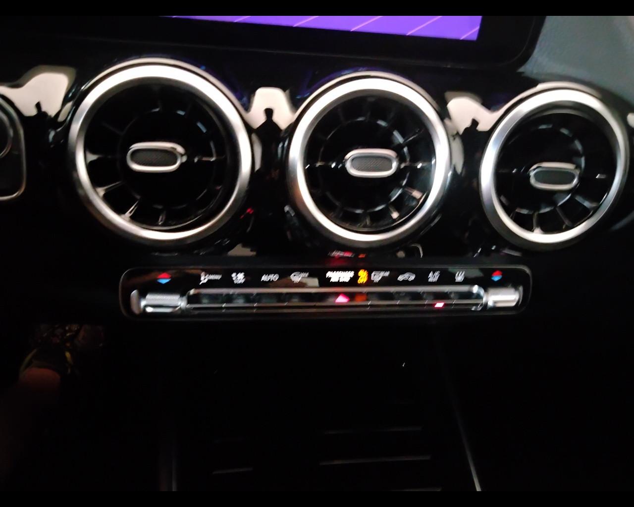 Mercedes-Benz GLA-H247 2020 - GLA 250 e phev (eq-power) Premium auto