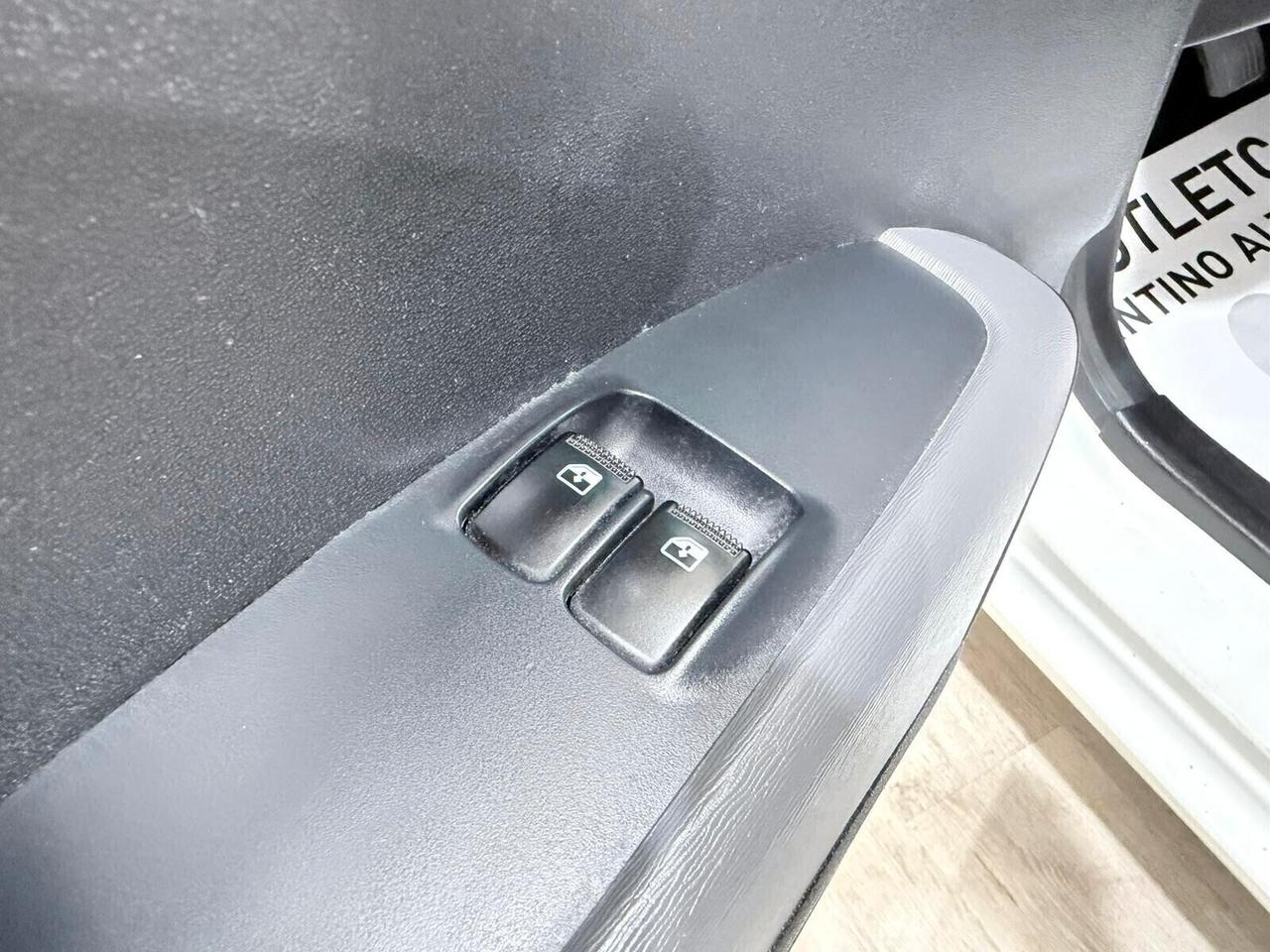 HYUNDAI I10 69cv 90.000km NEOPATENTATI