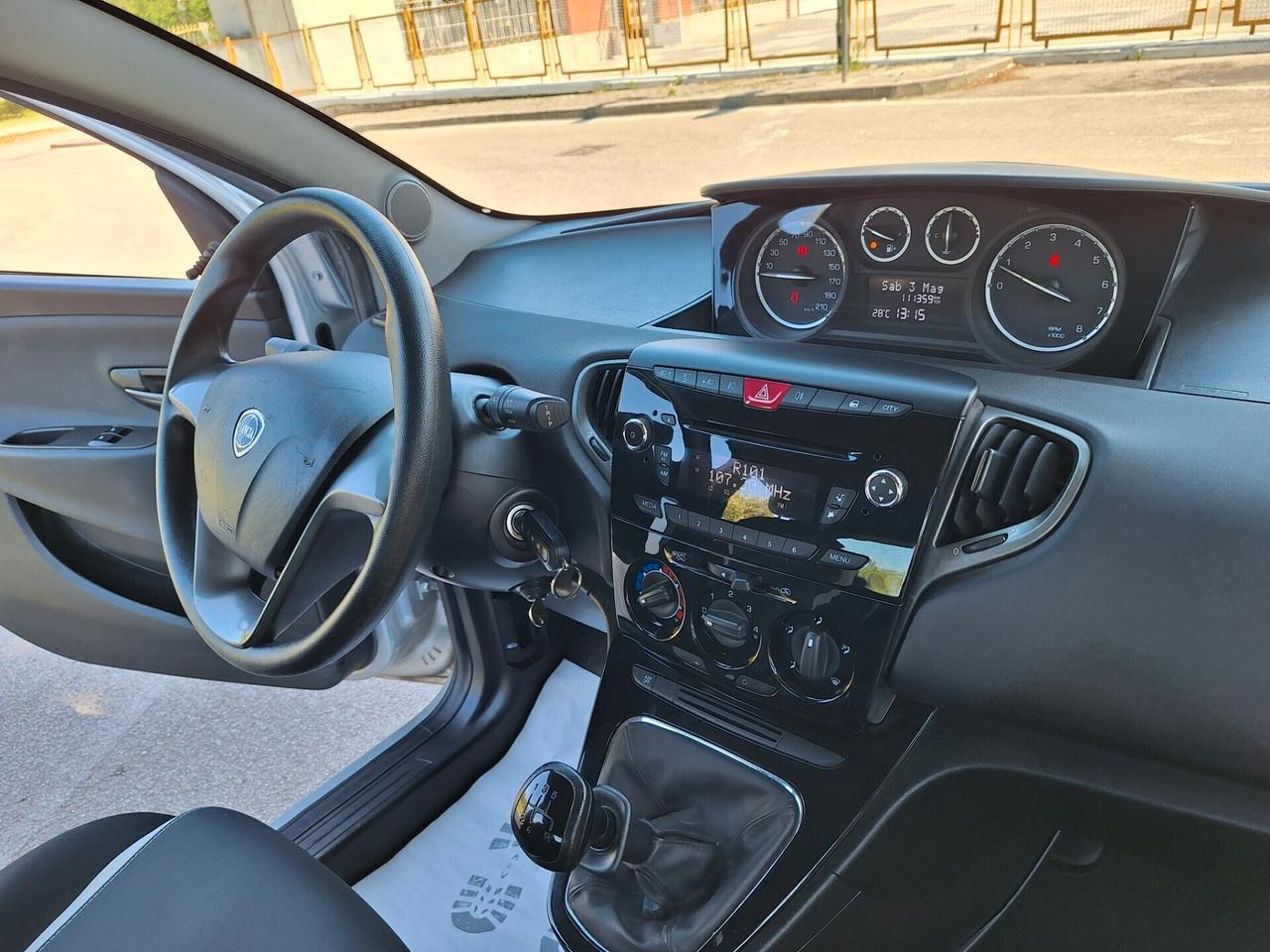 Lancia Ypsilon 1.2 69 CV 5 porte Elefantino 2015