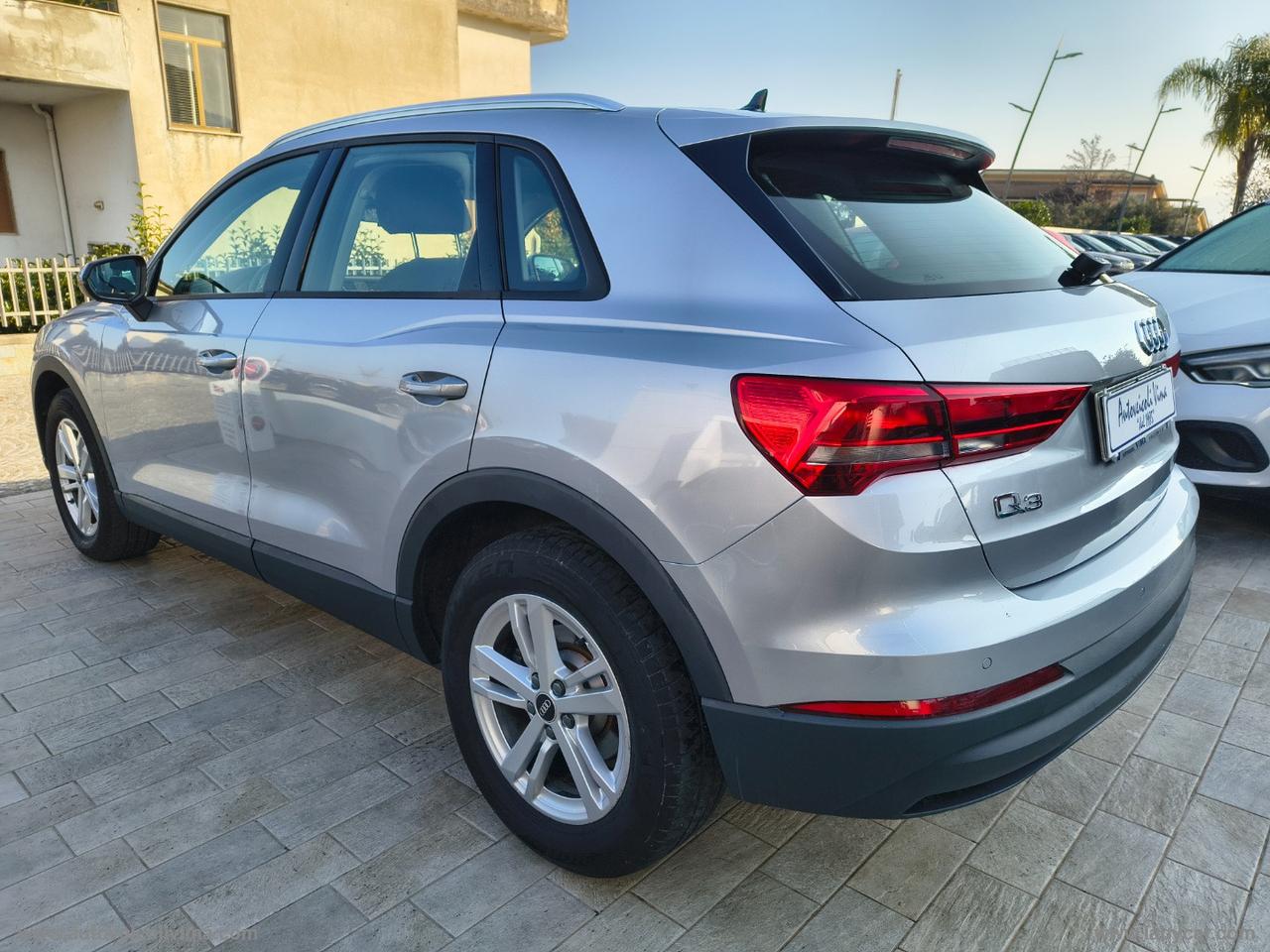 AUDI Q3 35 TDI S tronic Business