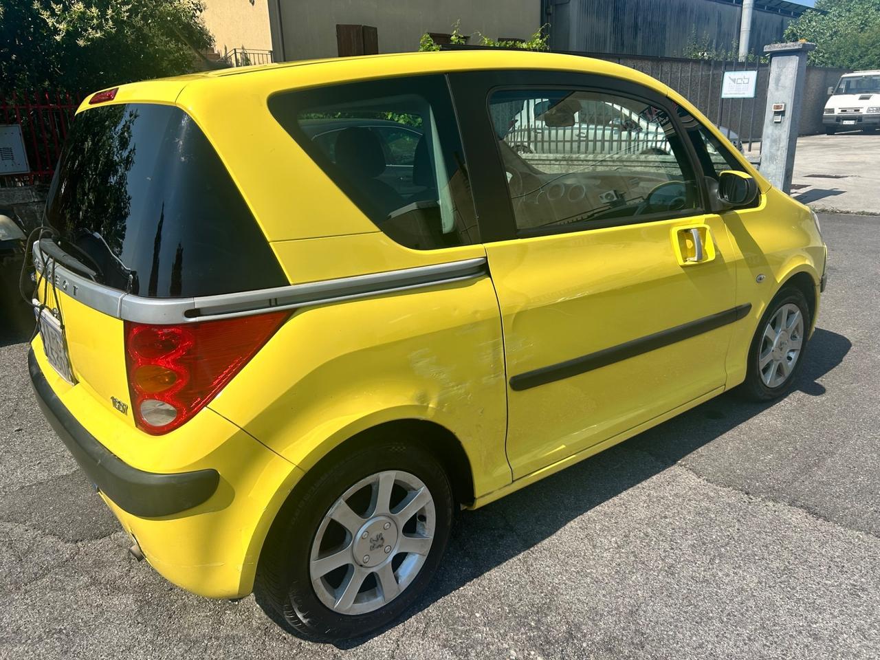 Peugeot 1007 1400 benzina 75cv automatica