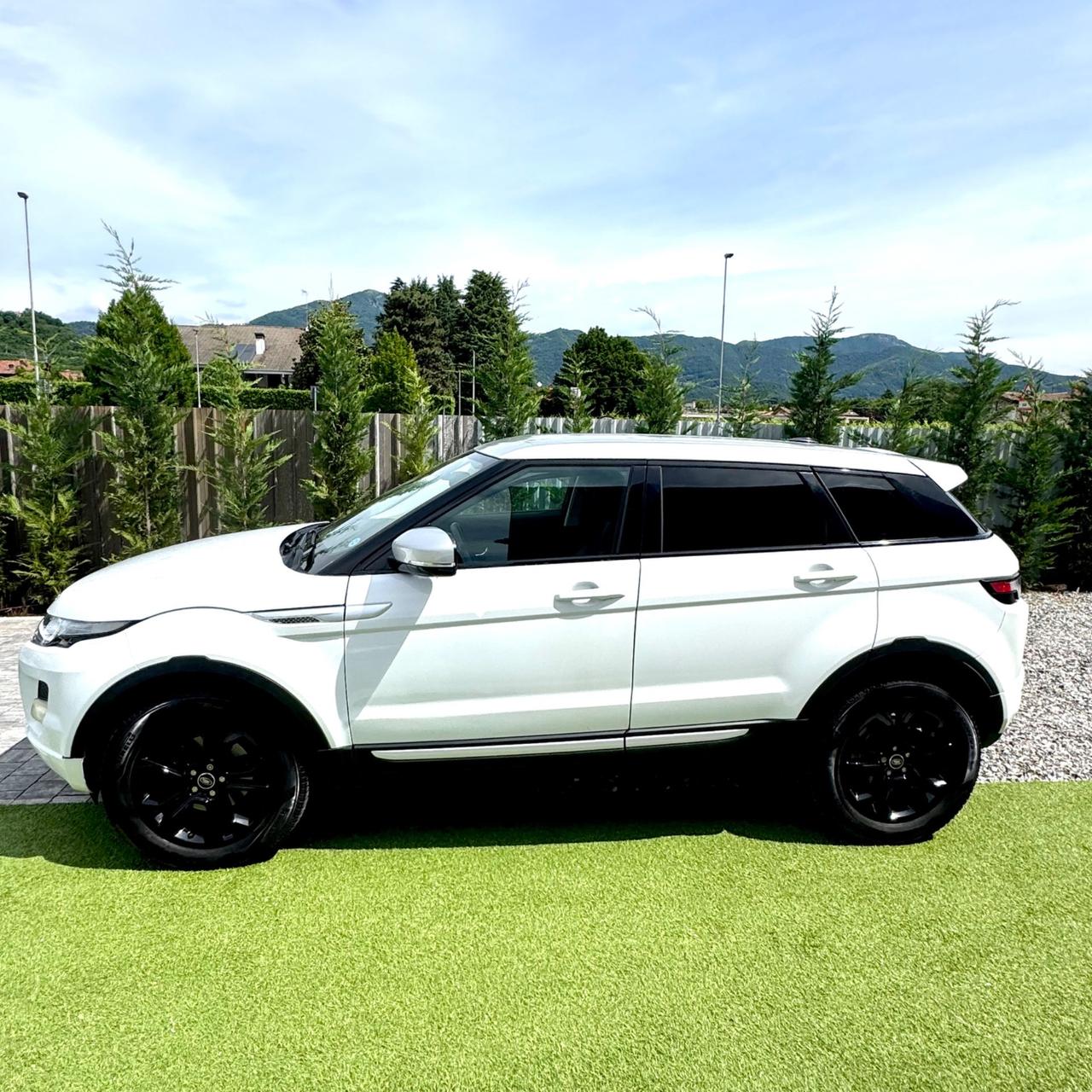 Land Rover Range Evoque 2.2 TD4 5p. Dynamic