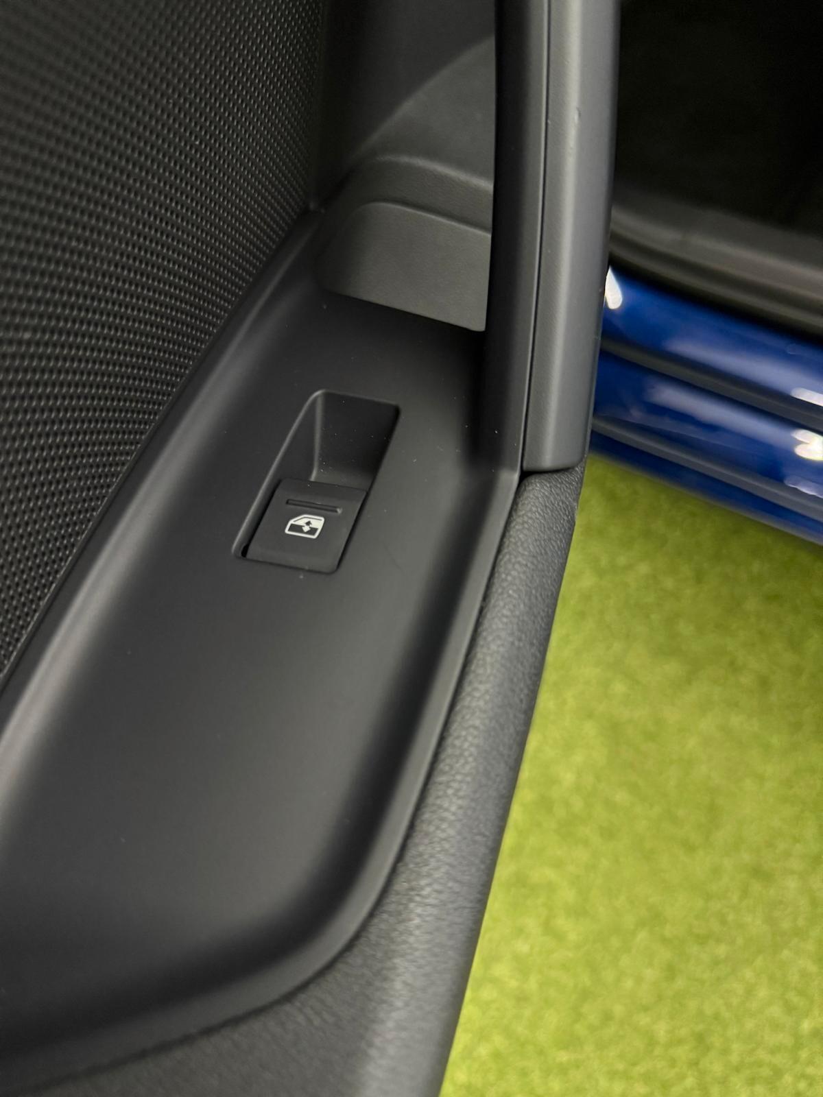 Audi A3 SPB 30 TDI Business Advanced