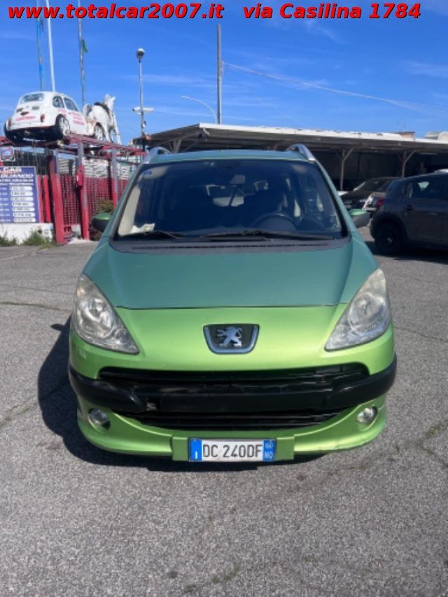 PEUGEOT 1007 1.4 HDi Happy