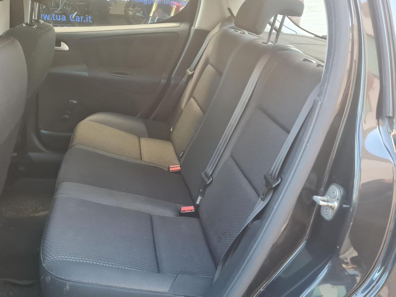 Peugeot 207 1.4 HDI FAP 70 X-Line #8141