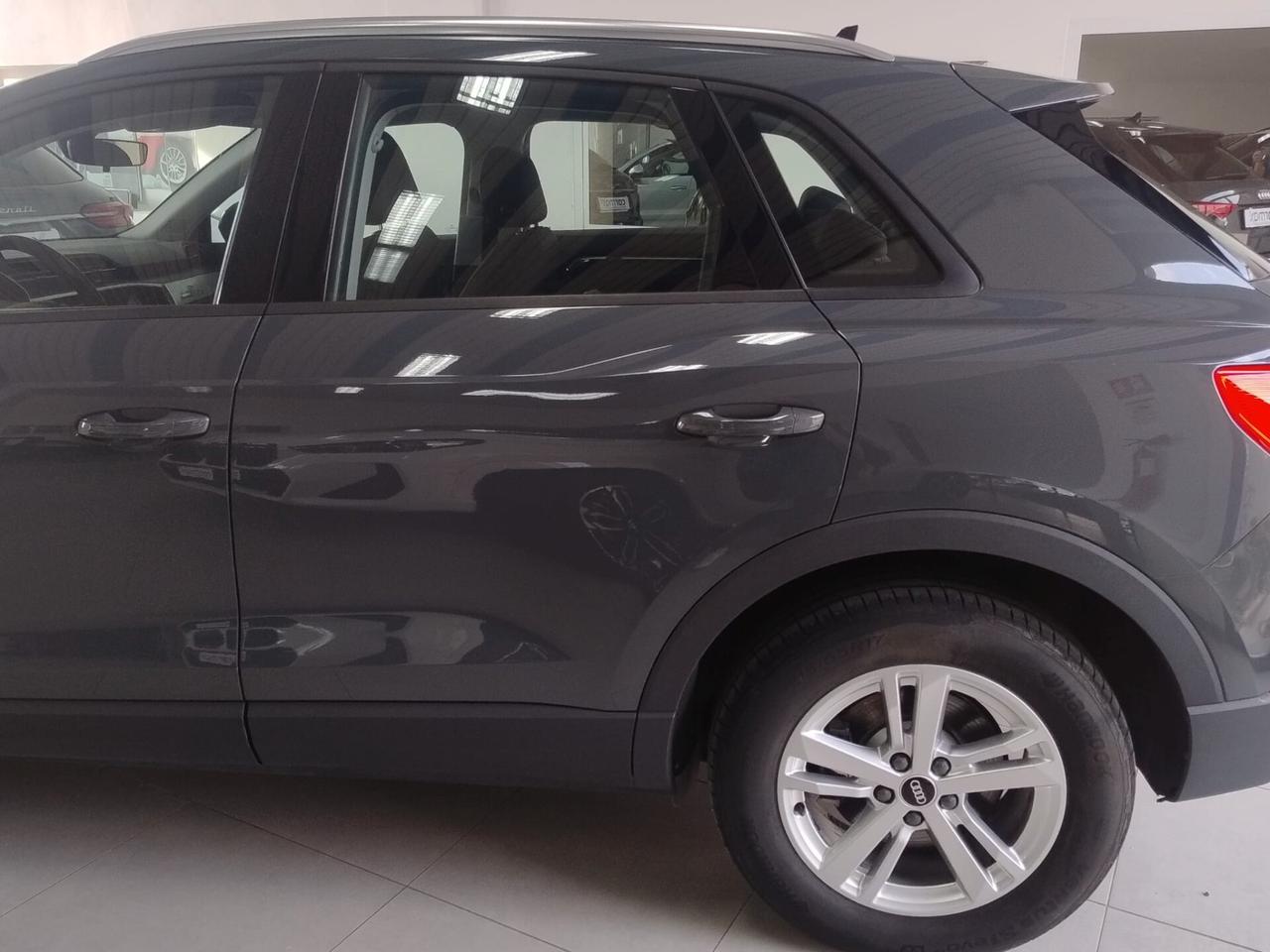 Audi Q3 SPB 45 TFSI e S tronic Business Plus