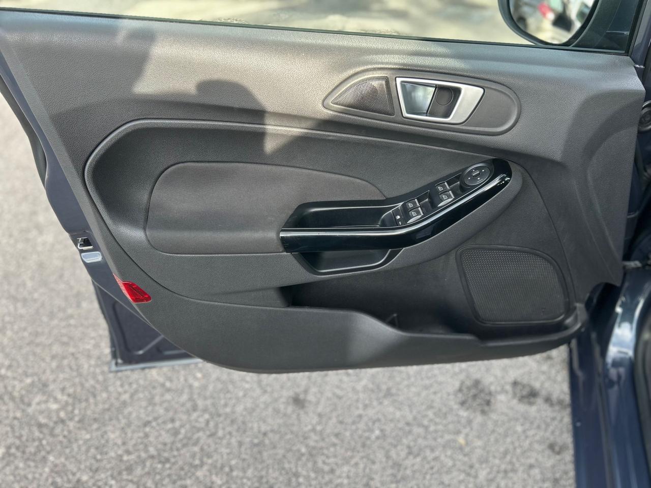 Ford Fiesta 1.4 5p. Bz.- GPL Titanium