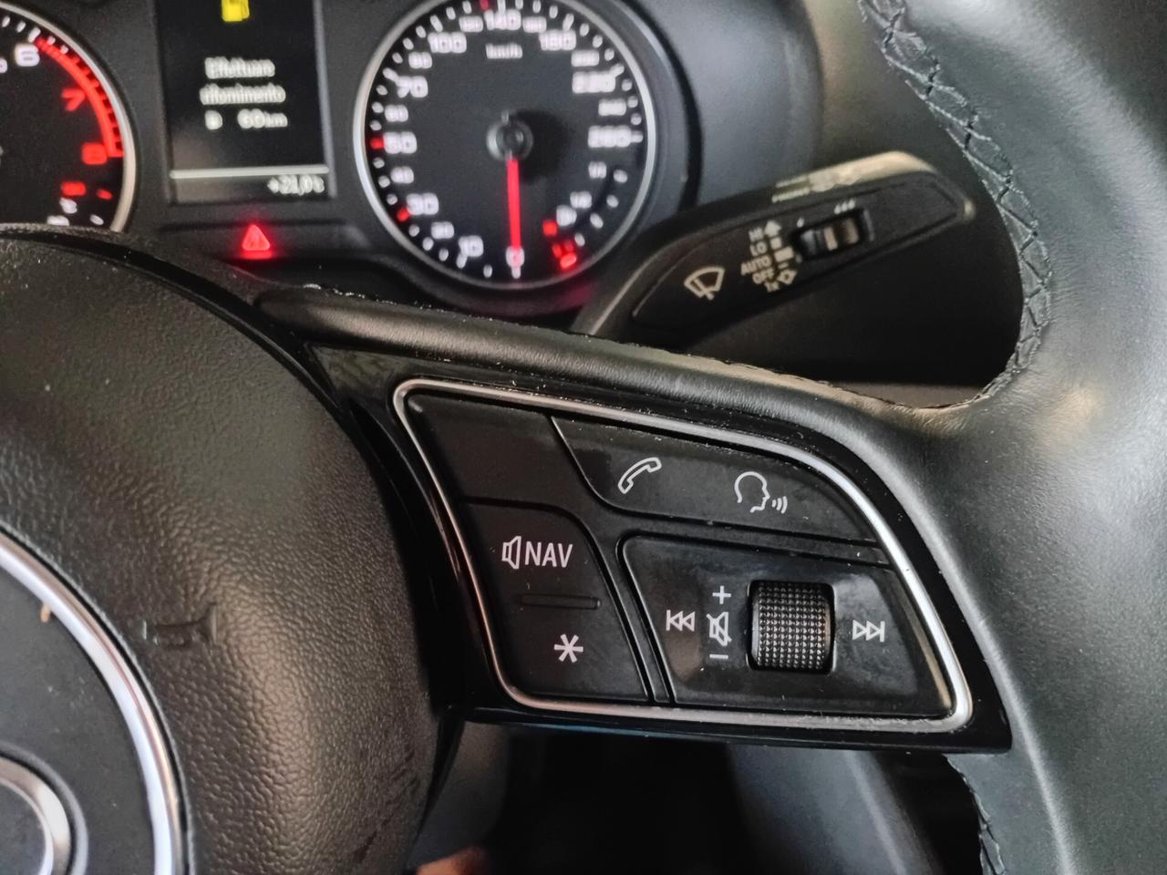 Audi Q2 30 TFSI Business