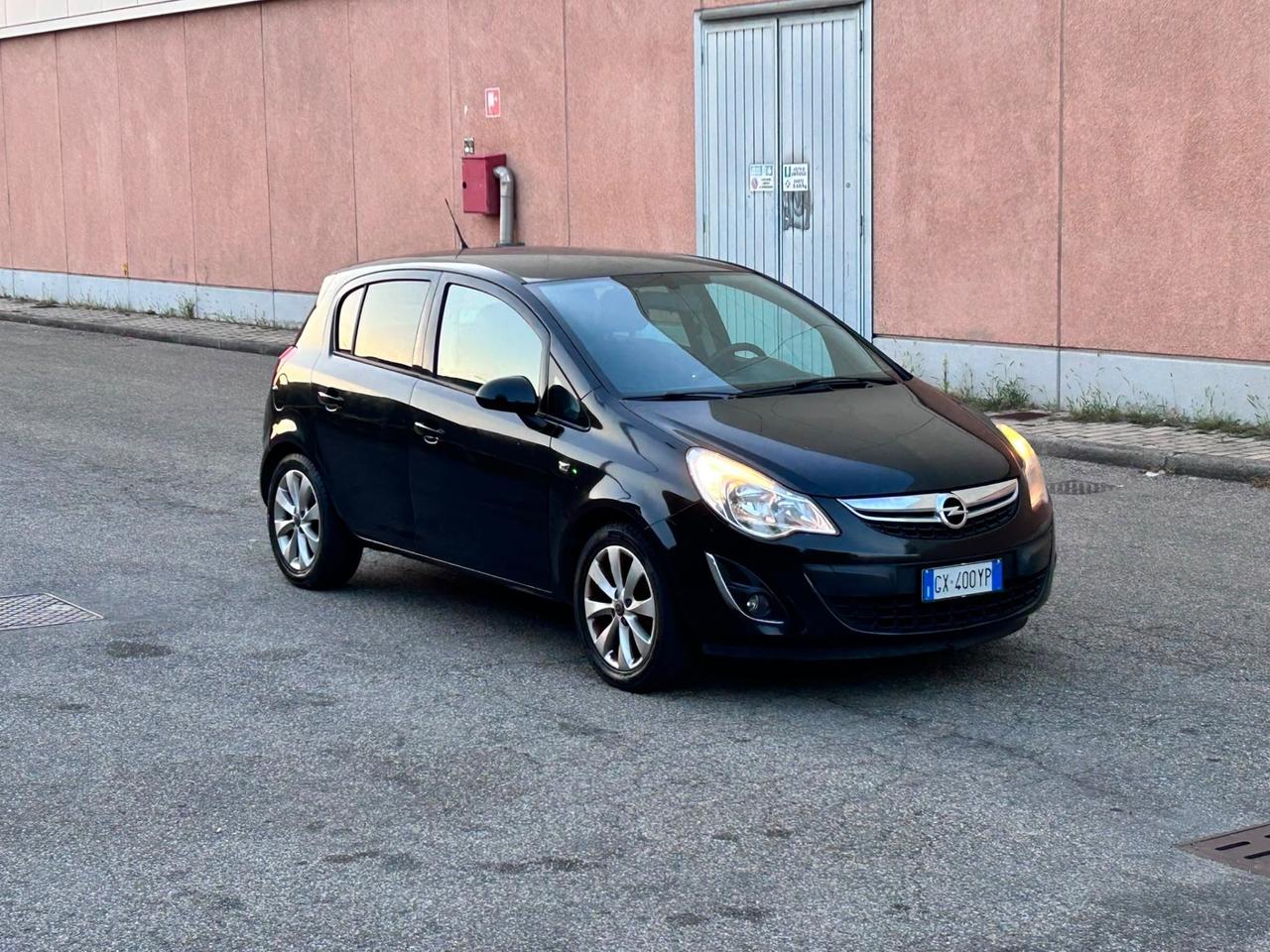Opel corsa 1.3d 2012 euro5 183000km 6 marce
