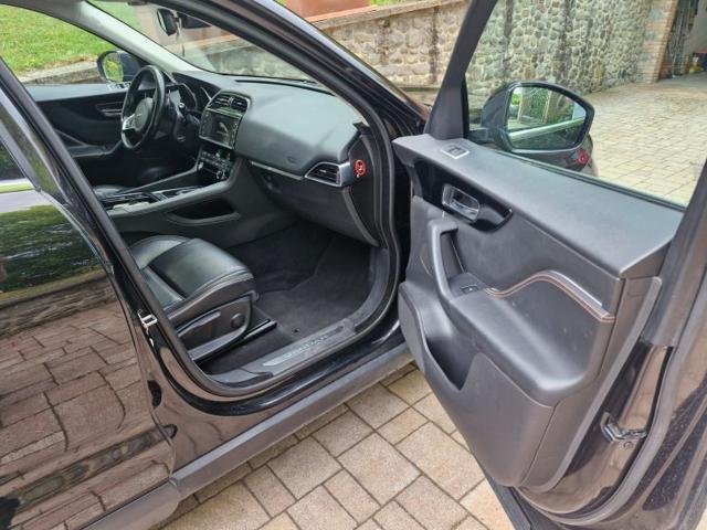 JAGUAR F-Pace 2.0 D 180 CV aut. Prestige