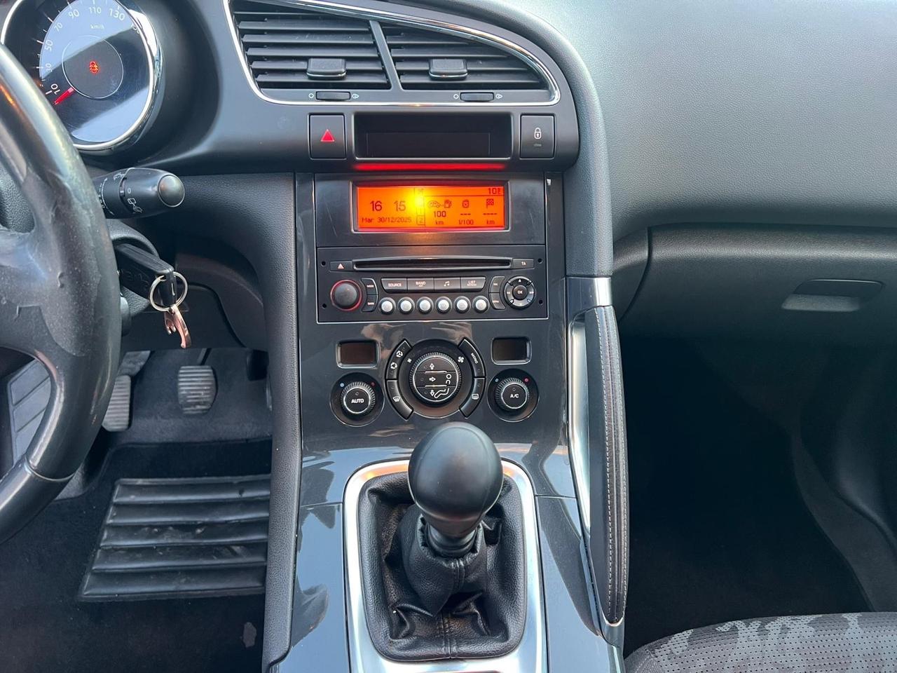 Peugeot 3008 1.6 HDi 115CV Business