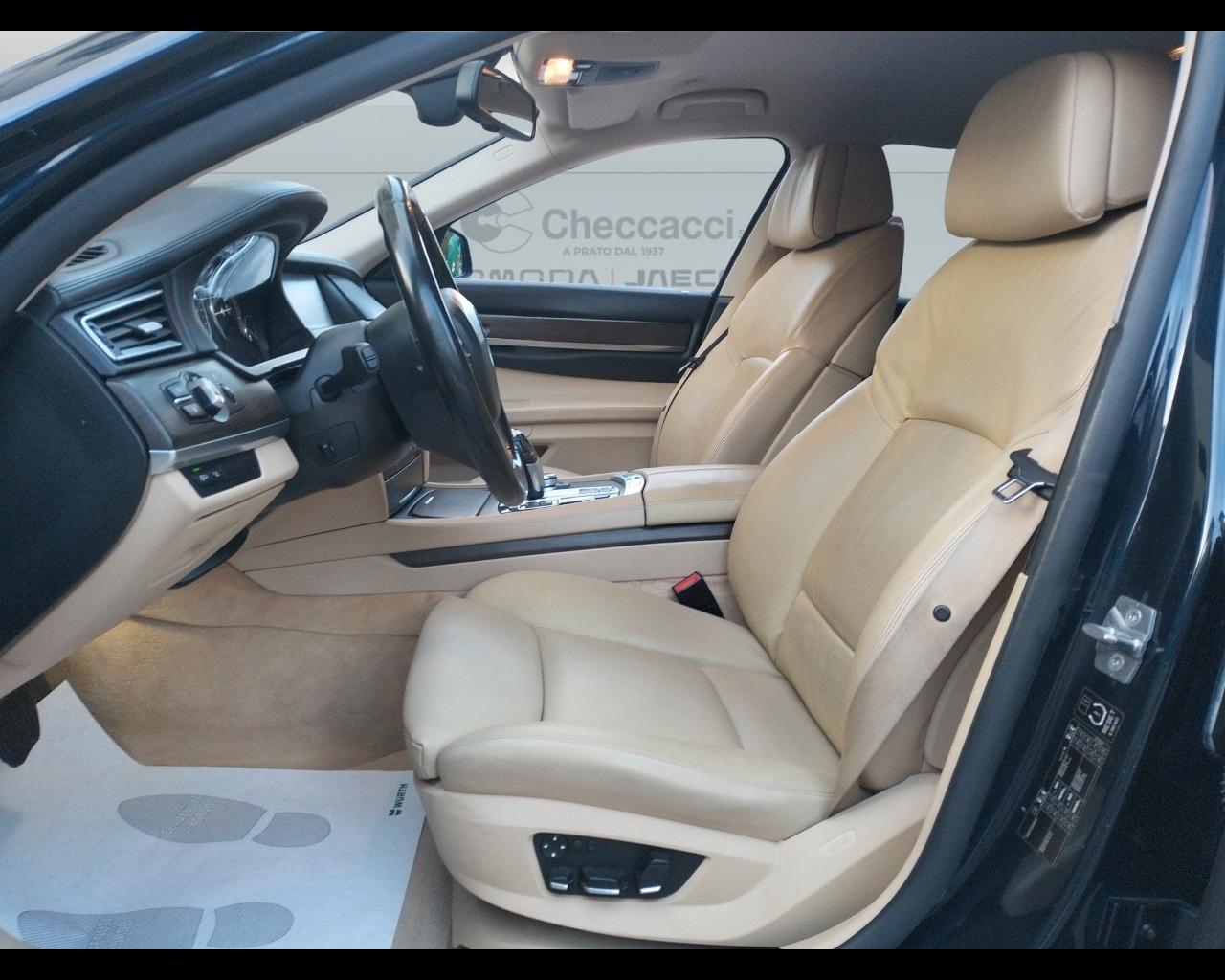 BMW Serie 7 (F01/02/04) 730d Futura