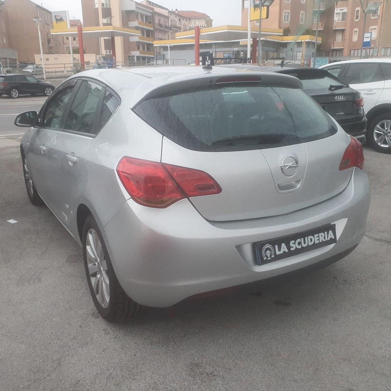 Opel Astra 1.7 CDTI 110CV 5 porte Cosmo