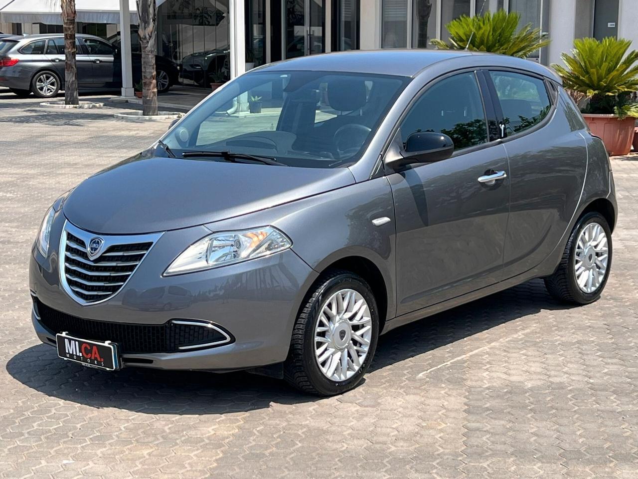 Lancia Ypsilon 1.3 MJT 16V 95 CV 5 porte S&S Silver
