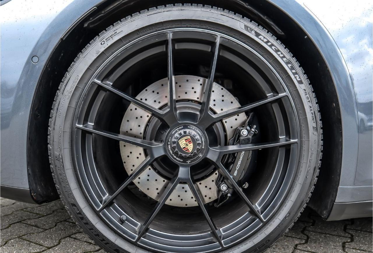 PORSCHE 992 Carrera 2.0 *GTS Cabrio-360°-Full*