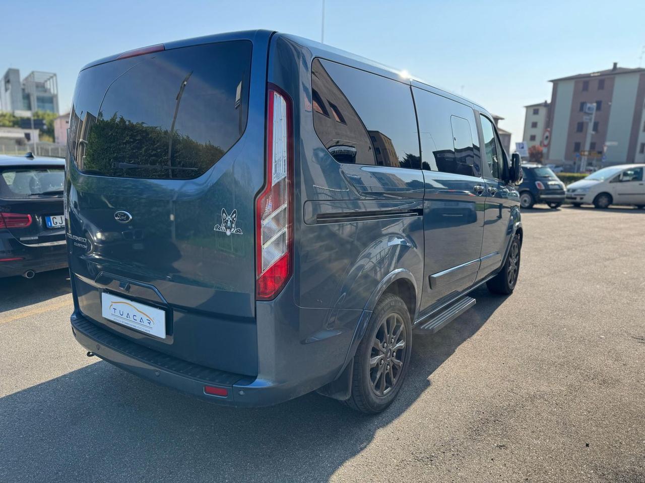 Ford Tourneo Custom Titanium 2.0 EcoBlue