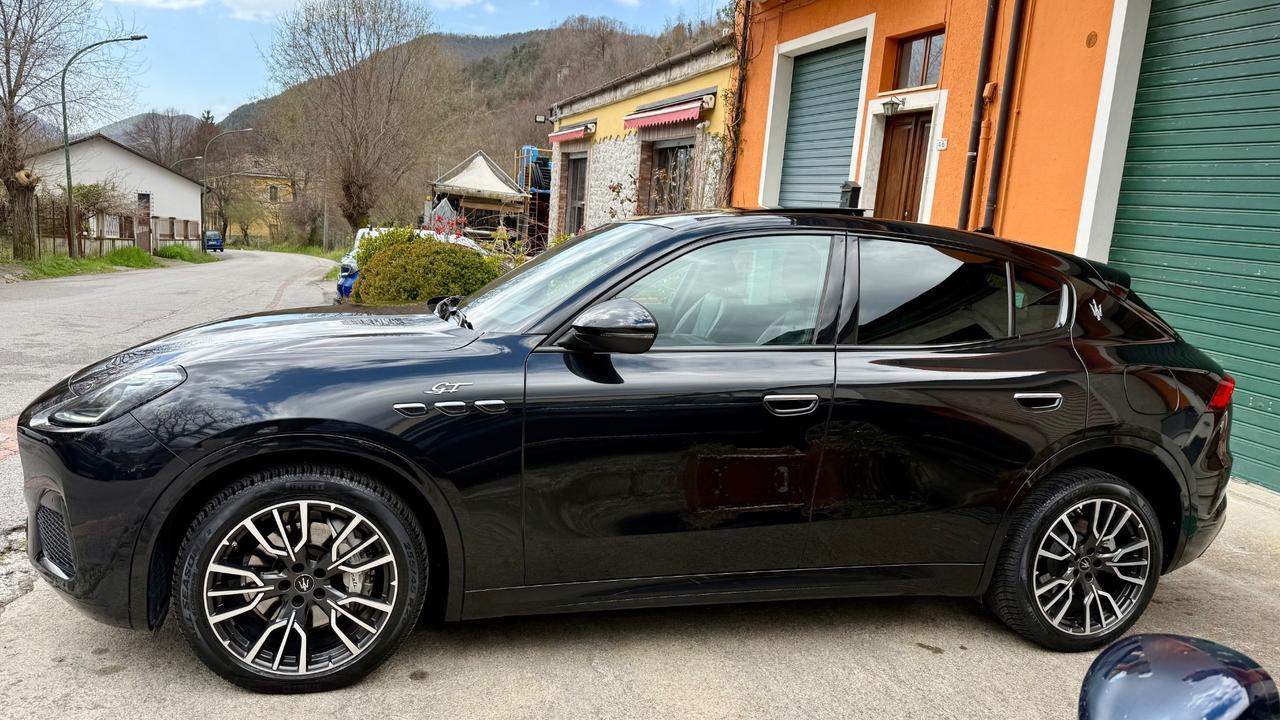 Maserati Grecale MHEV 300 CV AWD GT