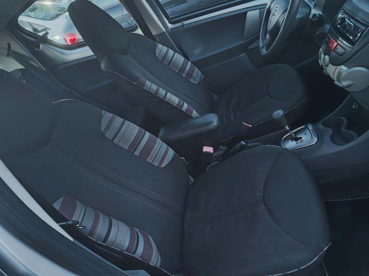 Toyota Aygo 1.0 MMT 5 porte Sol