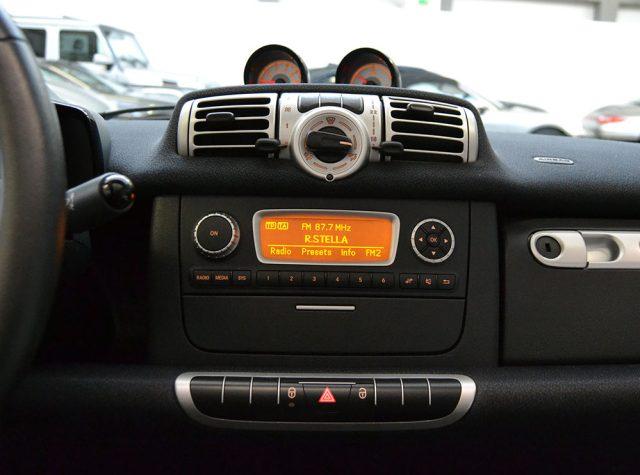SMART ForTwo 1000 52 kW MHD cabrio passion " KM 28.900 "
