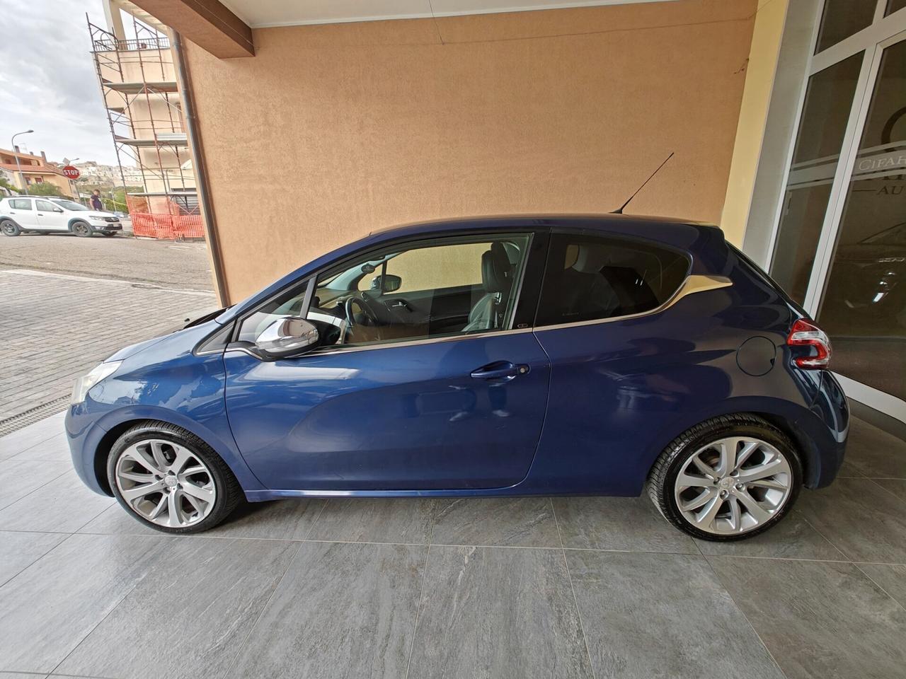 Peugeot 208 1.6 e-HDi 92 CV Stop&Start 3 porte Allure