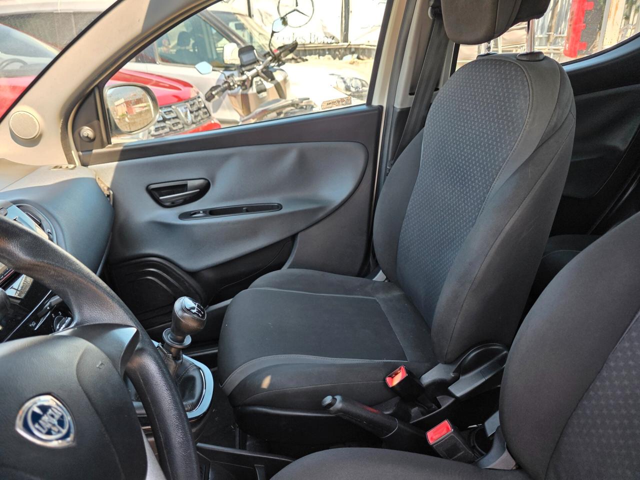 Lancia Ypsilon 1.2 69 CV 5 porte GPL Ecochic Gold