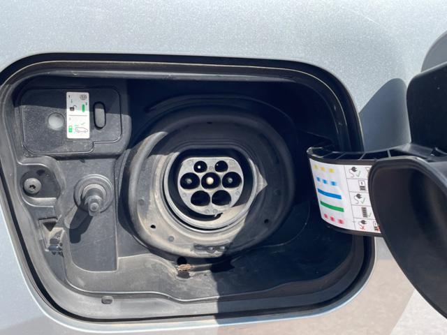 RENAULT Captur Plug-in Hybrid E-Tech 160 CV Initiale Paris