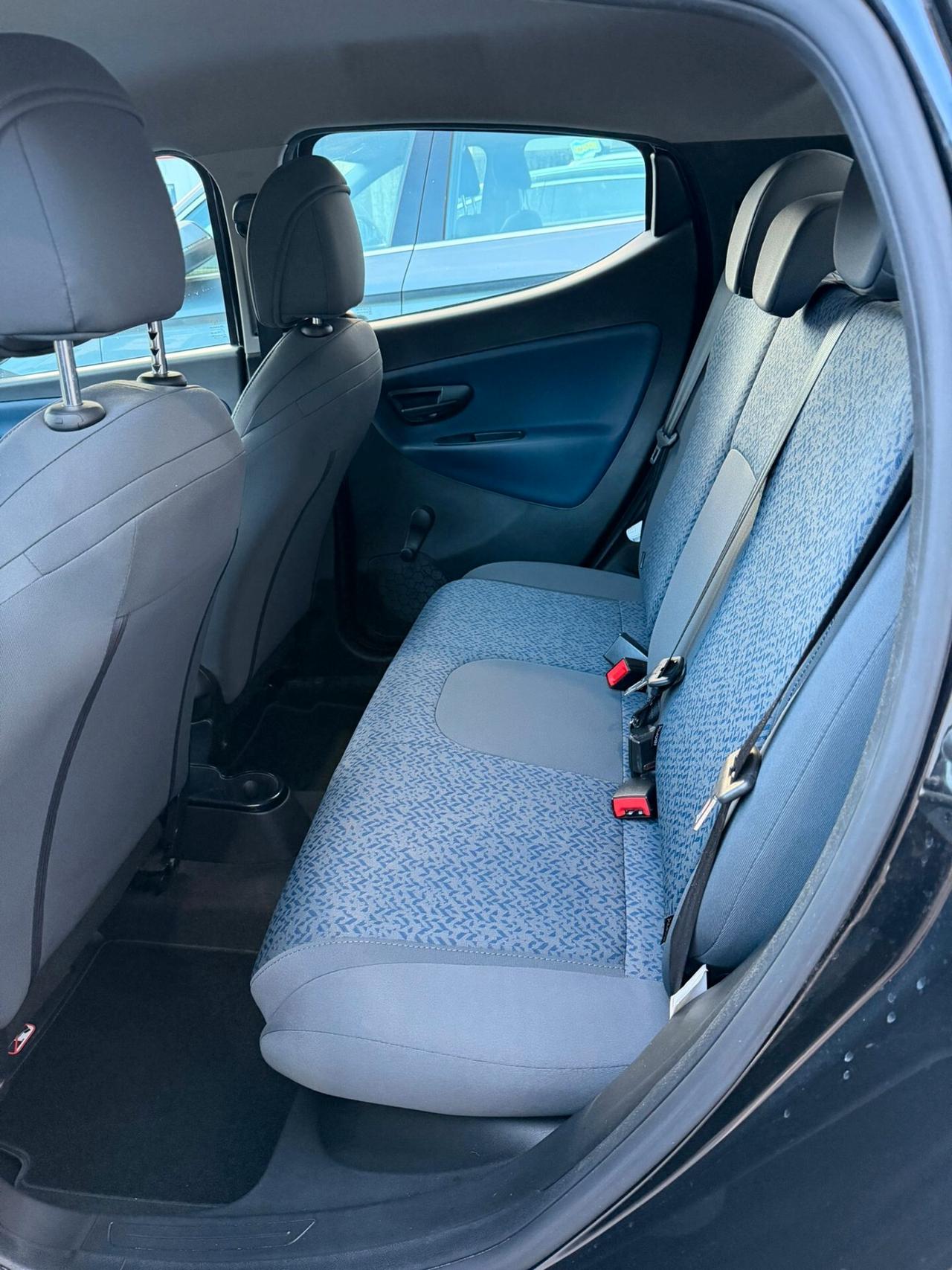 Lancia Ypsilon 1.0 FireFly 5 porte S&S Hybrid Platino