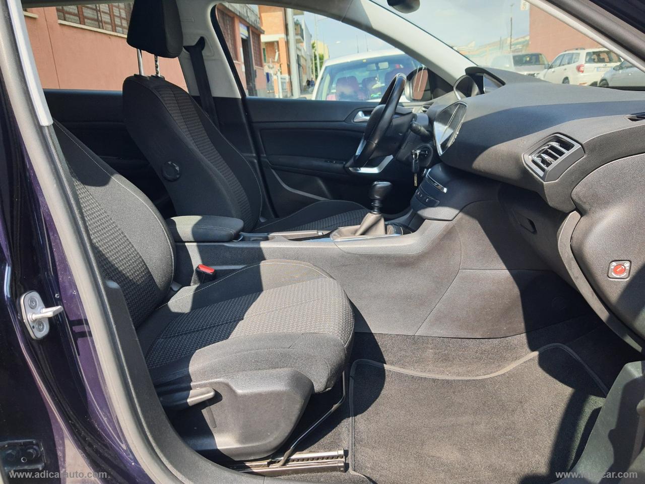 PEUGEOT 308 PureTech Turbo 130 S&S SW Allure