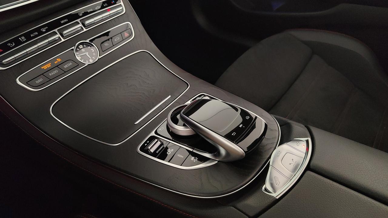 Mercedes-Benz E Cabrio 53 AMG eq-boost 4matic + auto