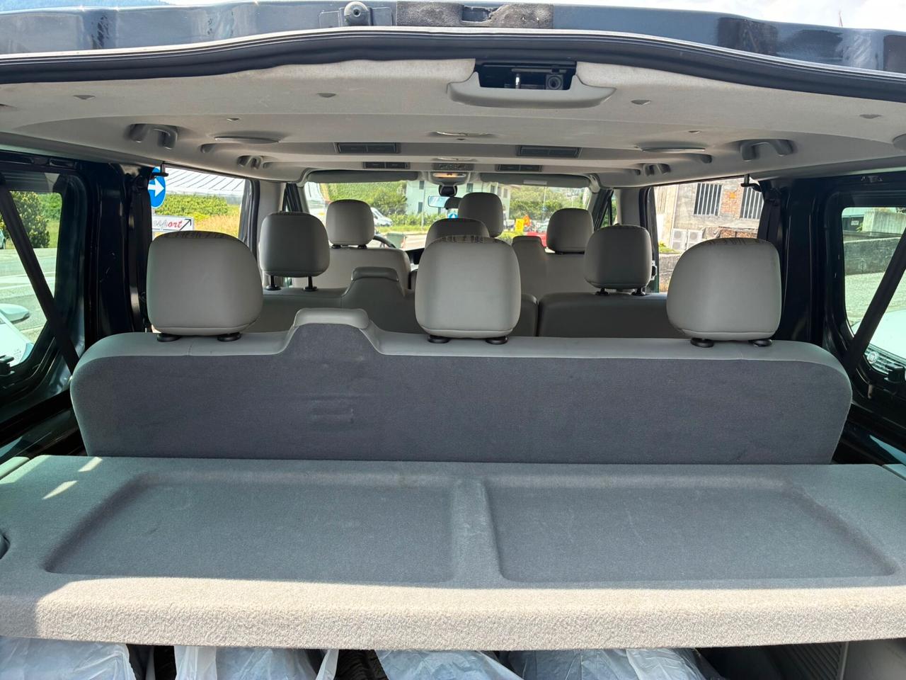 Nissan Primastar 2.0 DCI 115CV 9 POSTI