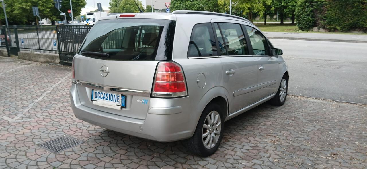 Opel Zafira 1.6 metano 7 posti neopatentati