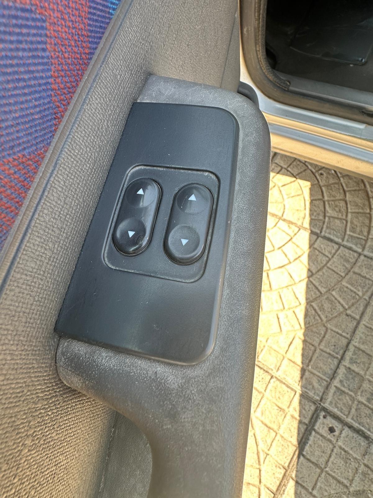 Fiat Punto 60 cat 5 porte Star clima servosterzo chiusura centralizzata