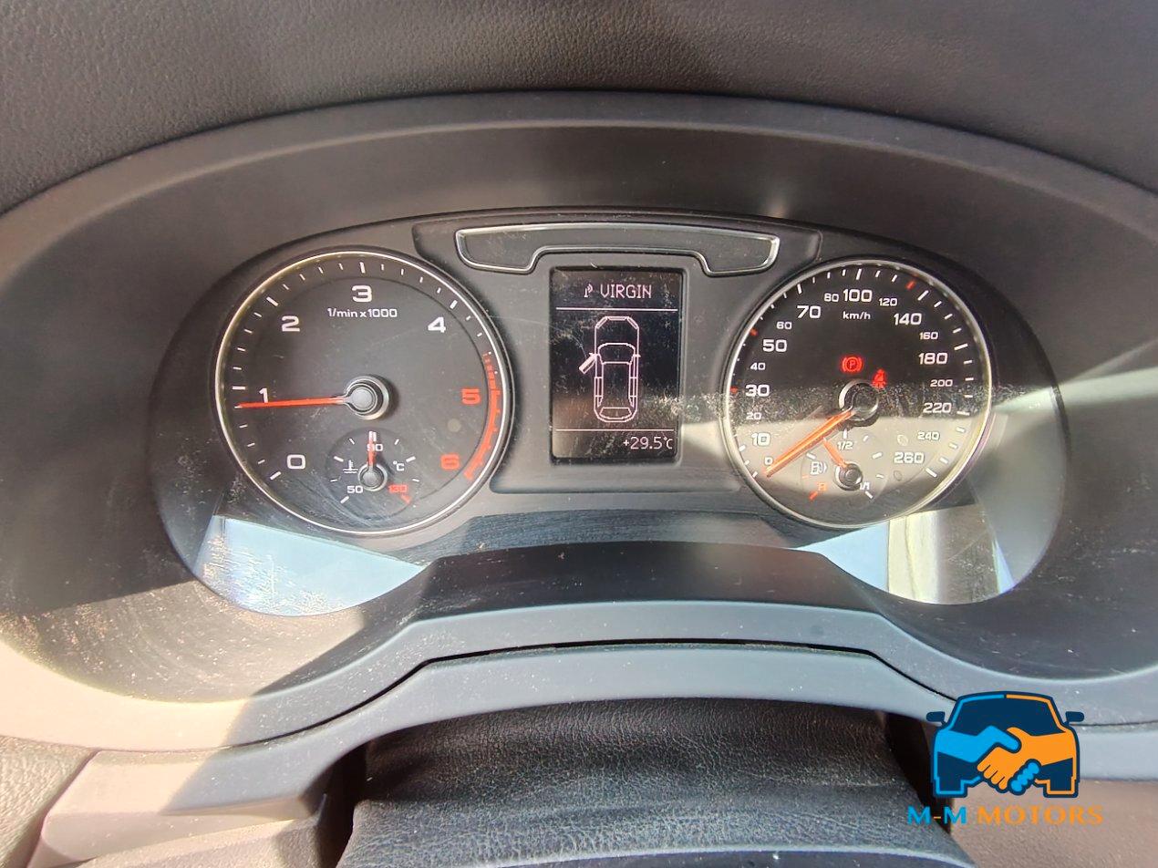 Audi Q3 2.0 tdi Business 120cv