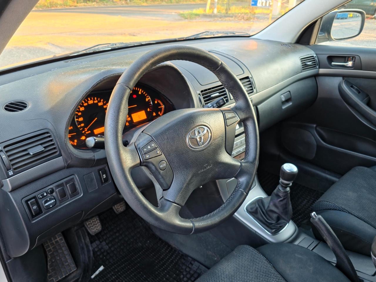 Toyota Avensis 2.0 D-4D Wagon CV-126 E4 Manuale NEO 2009