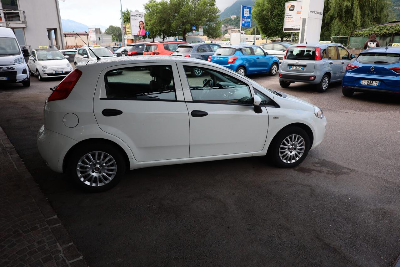 FIAT PUNTO 1.3 MJT II S&S 95cv STREET neopatentati