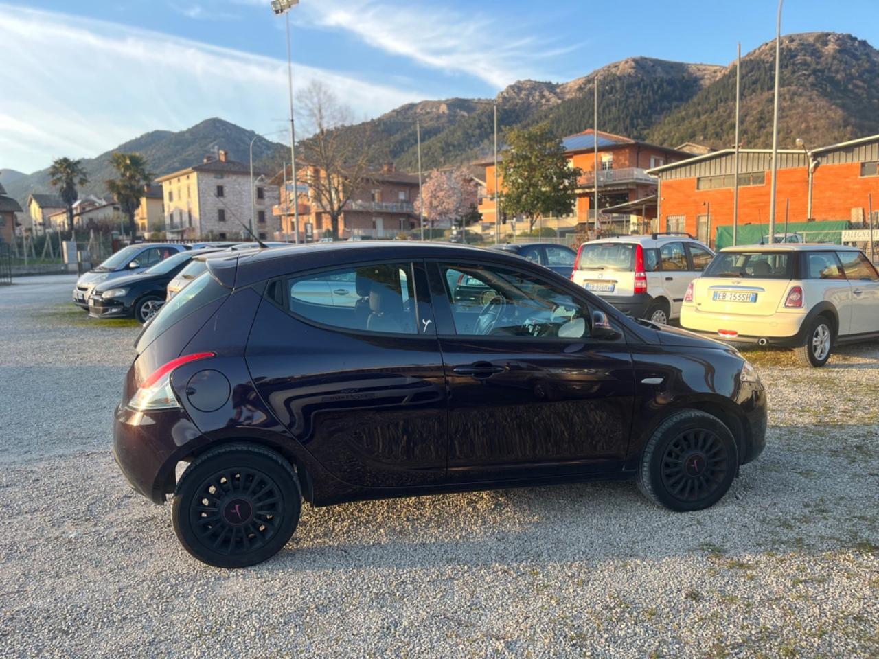 Lancia Ypsilon 1.3 Multijet 110000 km PARI AL NUOVO