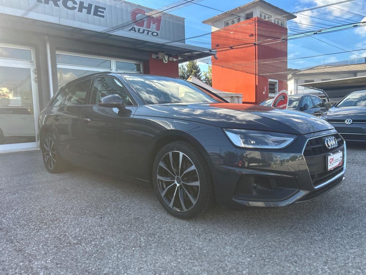 Audi A4 Avant 30 2.0 tdi mhev Business 136cv s-tronic #sedileguidamassaggiante